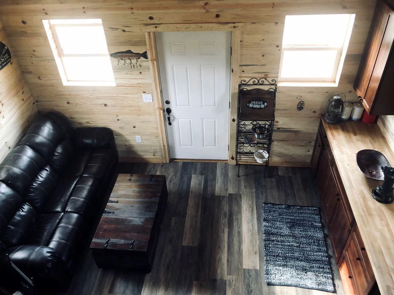 Secluded Off-Grid Log Cabin Rental with Wood-Burning Stove near Steamboat Springs, Colorado
