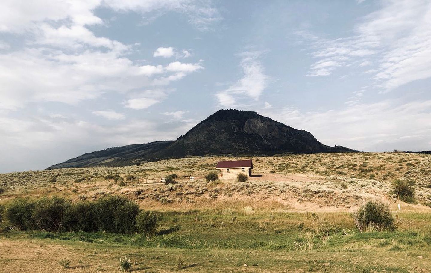Secluded Off-Grid Log Cabin Rental with Wood-Burning Stove near Steamboat Springs, Colorado