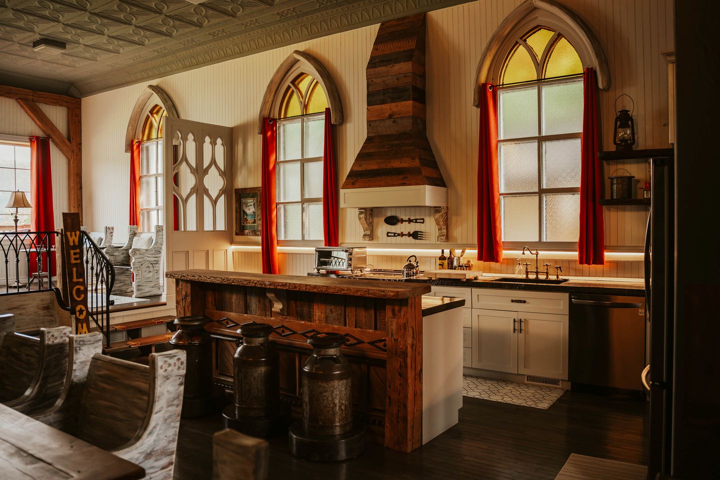 Glamping in a Renovated Church Cottage near Flatlands, New Brunswick