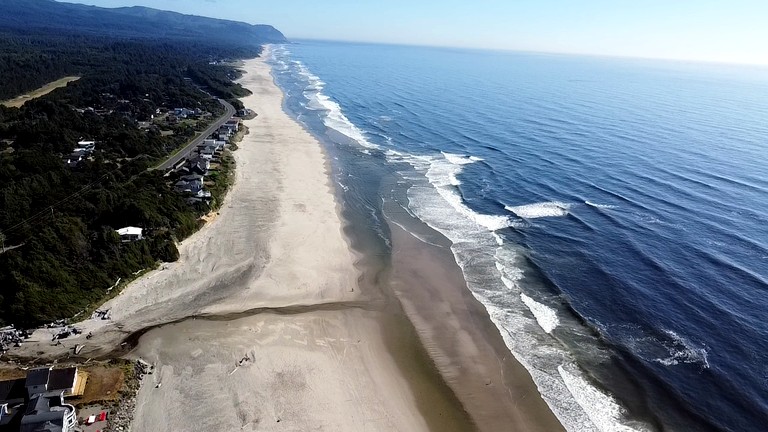 Caravans (United States of America, Waldport, Oregon)