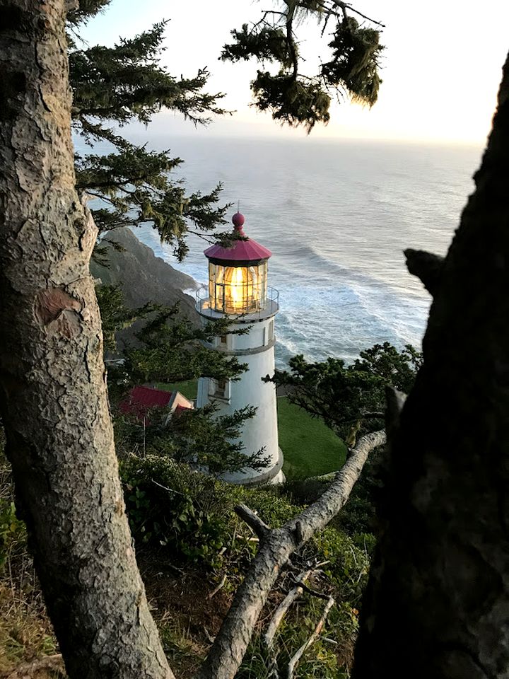 Delightful Glamping Vintage Trailer Rental near the Ocean, Waldport, Oregon