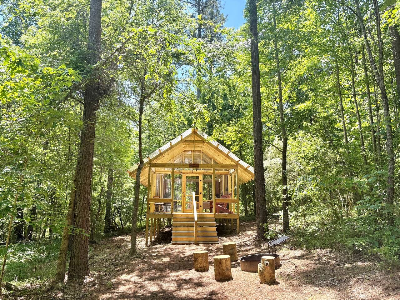 Peaceful Off-Grid Screenhouse Getaway on a Farm near Kerr Lake North Carolina