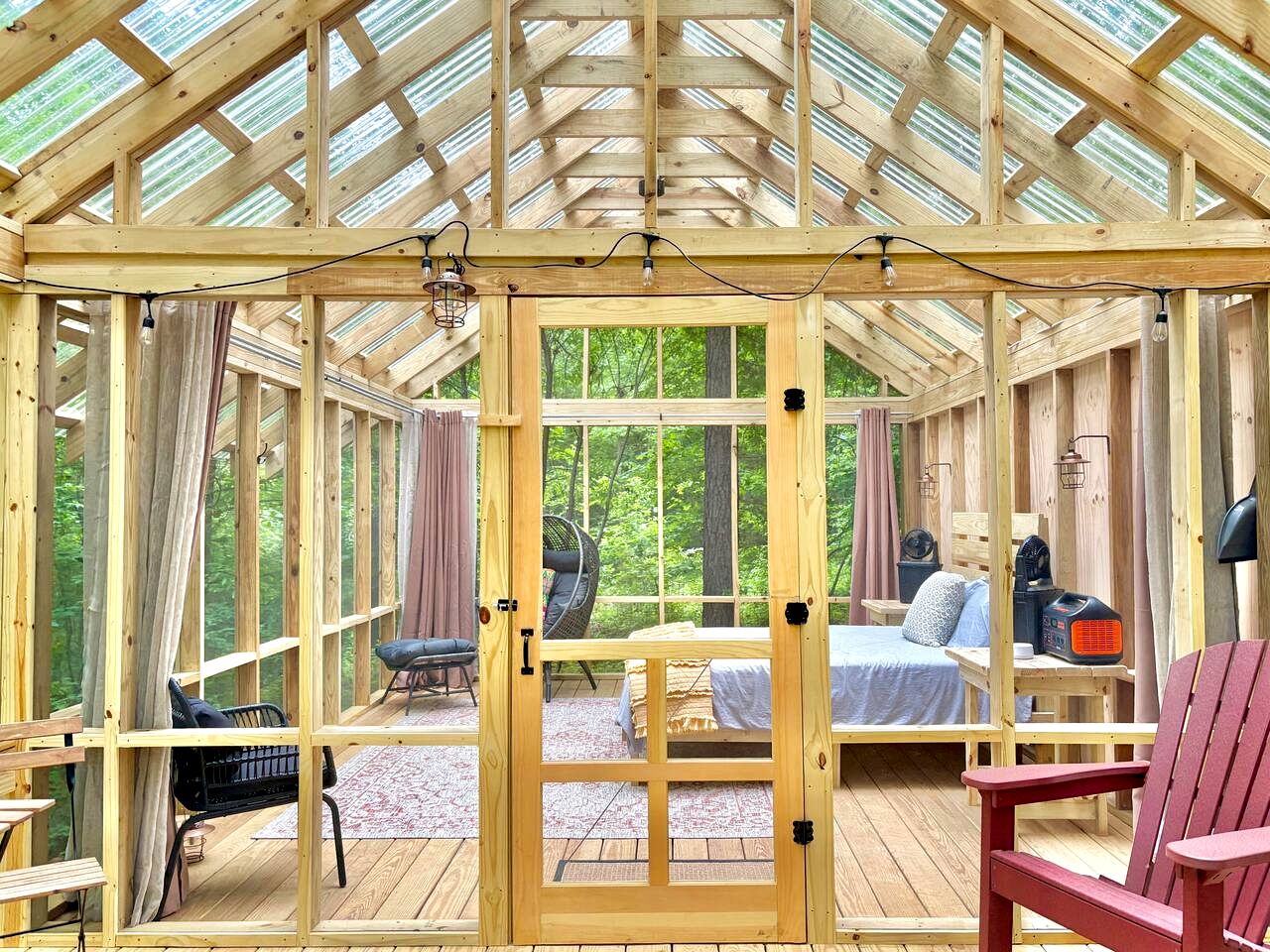 Peaceful Off-Grid Screenhouse Getaway on a Farm near Kerr Lake North Carolina