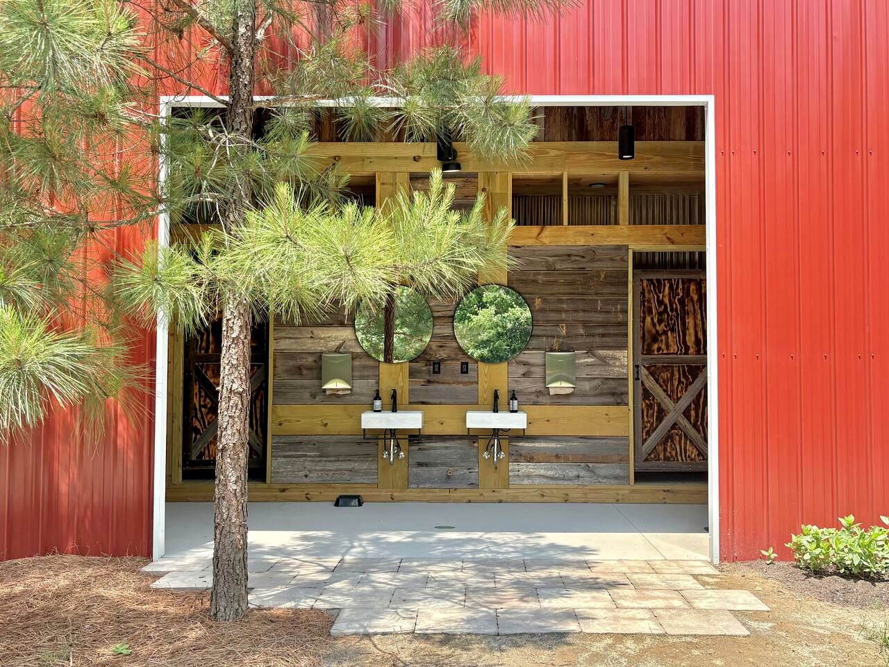 Peaceful Off-Grid Screenhouse Getaway on a Farm near Kerr Lake North Carolina