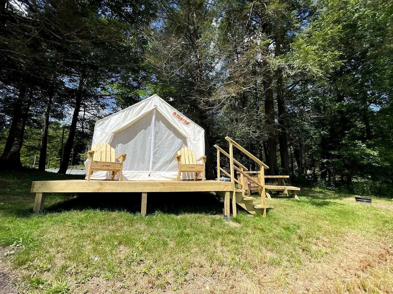 Serene, Lakeside Glamping Tent with a Fire Pit in Lake Ariel, Pennsylvania