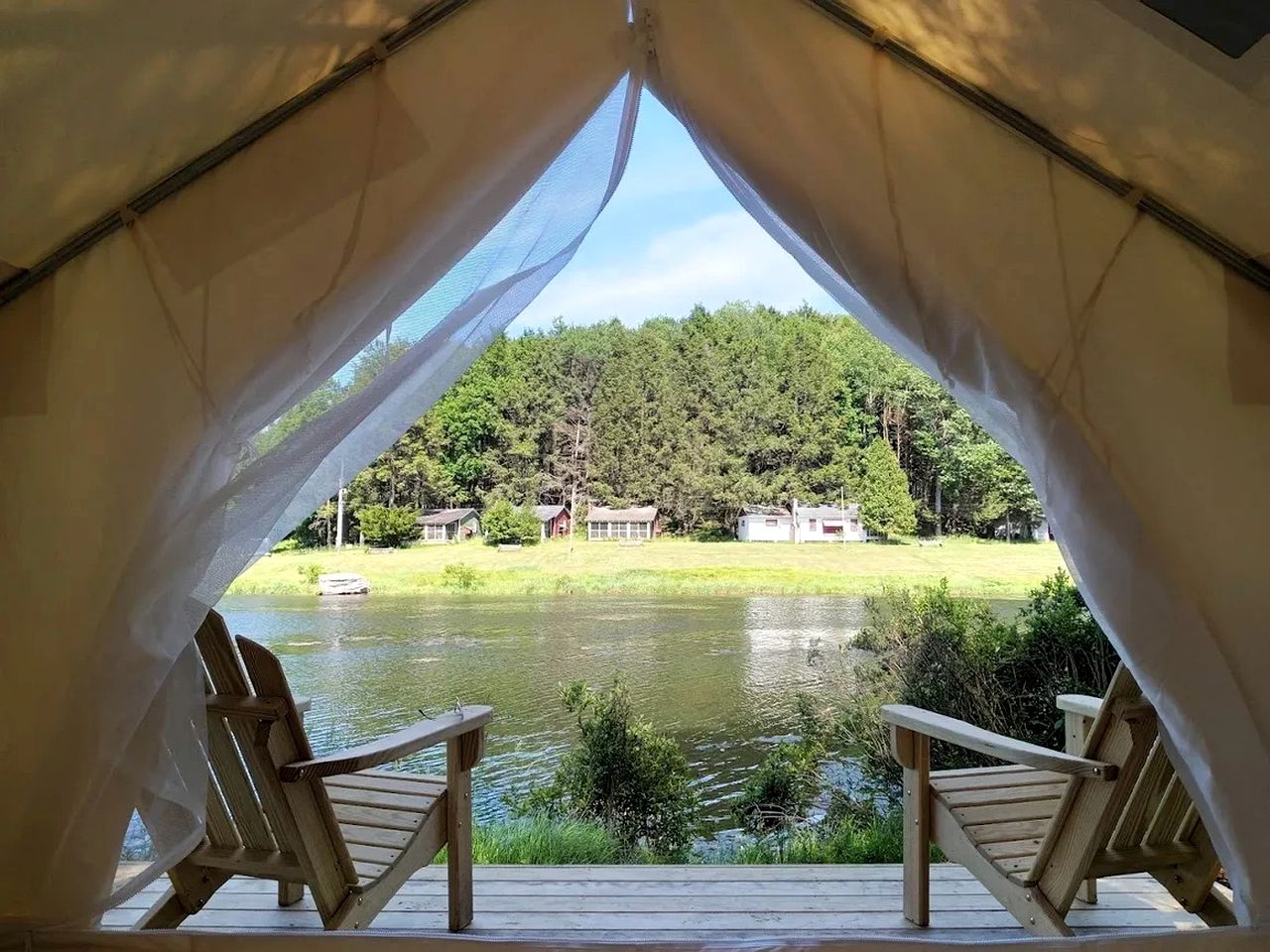Serene, Lakeside Glamping Tent with a Fire Pit in Lake Ariel, Pennsylvania