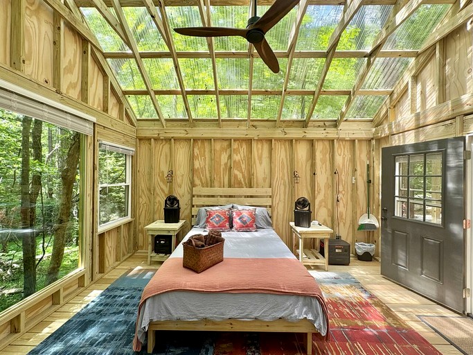 Vacation Rentals (United States of America, --, --)