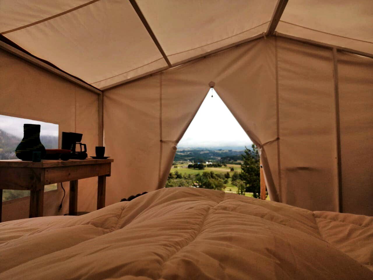 Idyllic Tented Cabin with Scenic Mountain Views in Paipa, Colombia