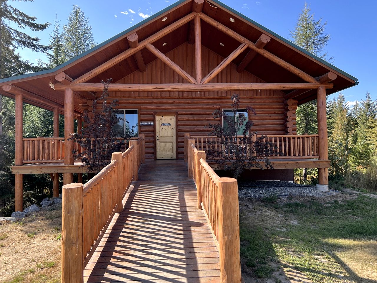 Peaceful Wooded Tipi Retreat with Breakfast Bar Near Nature Trail – Bonners Ferry, Idaho