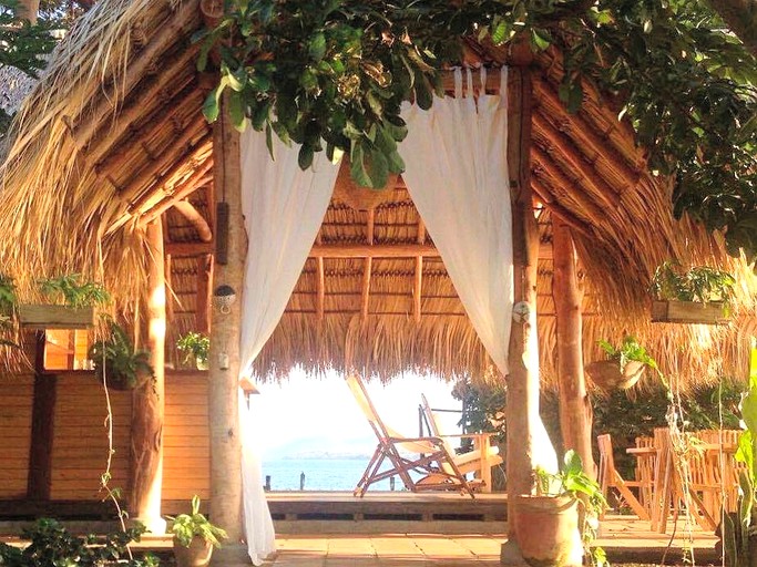 Luxury tree house rental & Nicaragua private island retreat