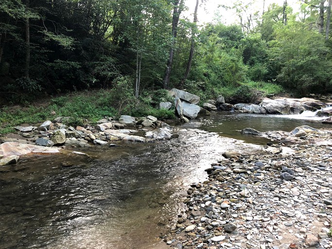 Bubbles & Domes (Deep Gap, North Carolina, United States)