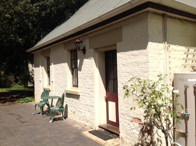 Cottages (New Norfolk, Tasmania, Australia)