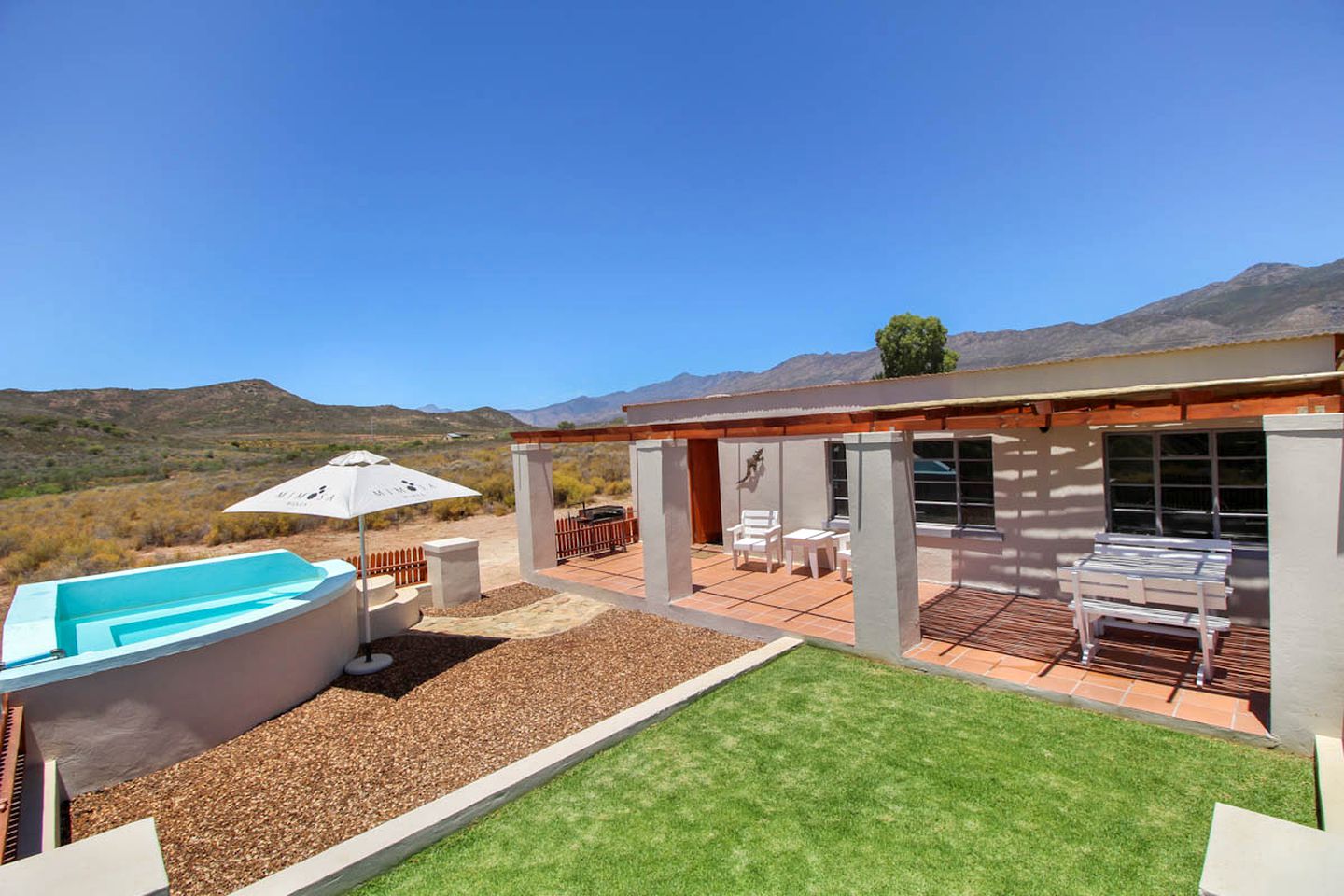 Modern Rental with a Splash Pool near the Twistniet Nature Reserve in the Western Cape