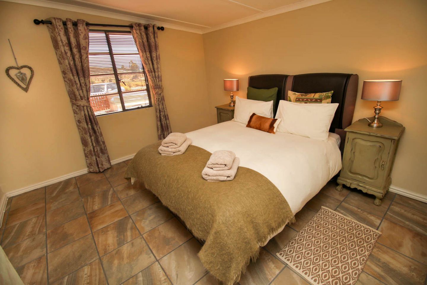 Two-Bedroom Luxury Rental with a Garden in the Western Cape, South Africa