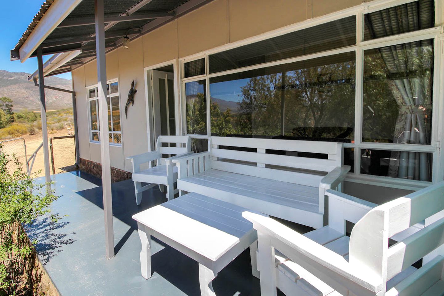 Luxury Vacation Rental Set in the Western Cape near Montagu, South Africa