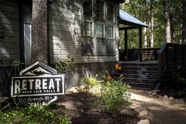 Cabins (United States of America, Monteagle, Tennessee)