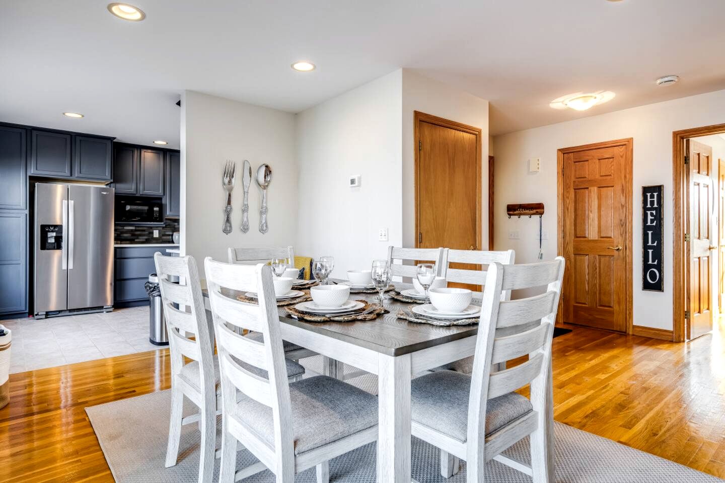 Glorious Cottage with Amazing Sights in Leamington, Ontario