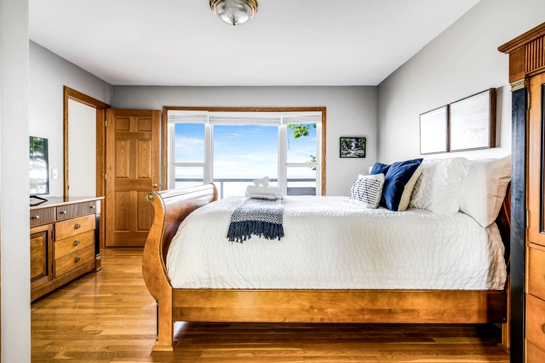 Cottages (Canada, Leamington, Ontario)