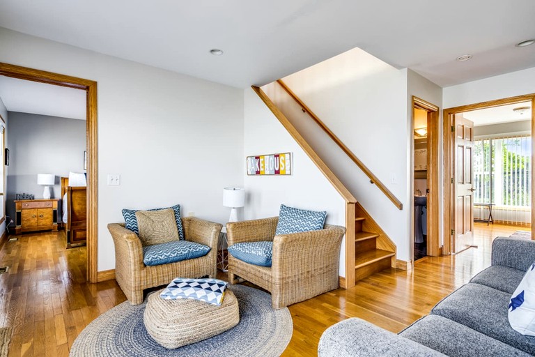 Cottages (Canada, Leamington, Ontario)