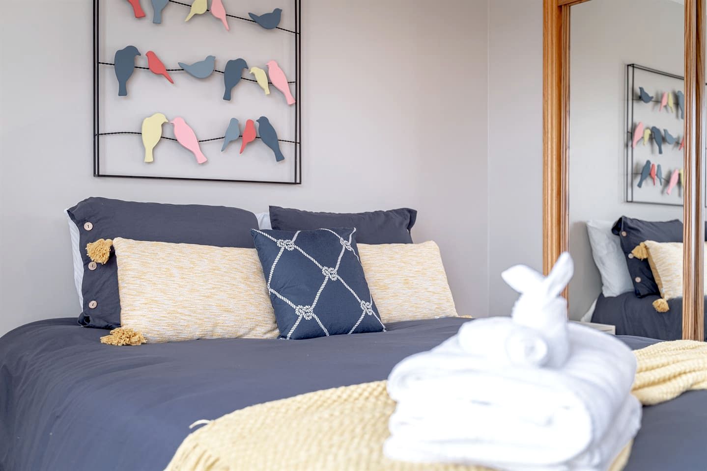 Glorious Cottage with Amazing Sights in Leamington, Ontario