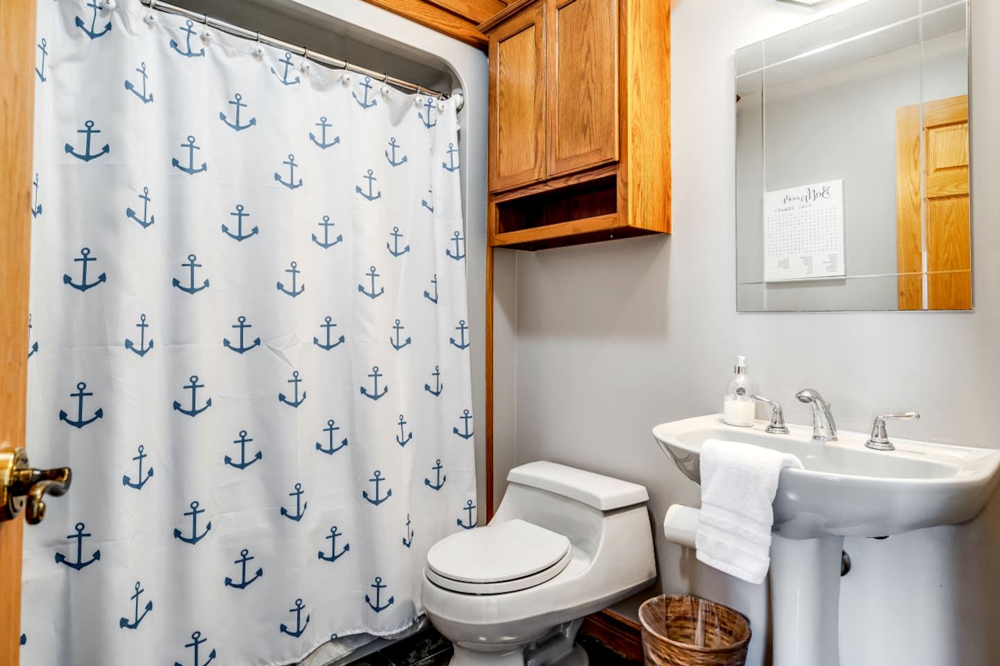 Glorious Cottage with Amazing Sights in Leamington, Ontario