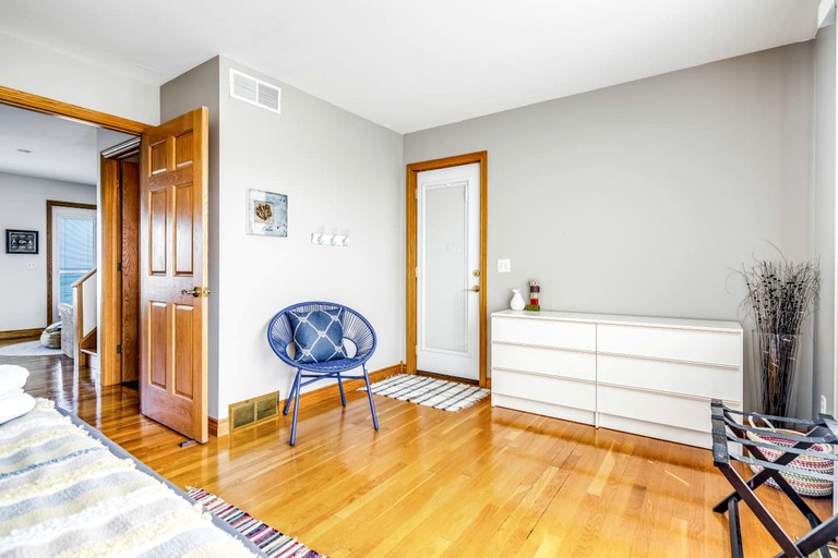 Cottages (Canada, Leamington, Ontario)