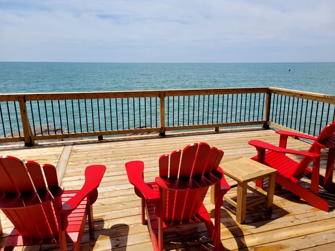 Cottages (Canada, Leamington, Ontario)