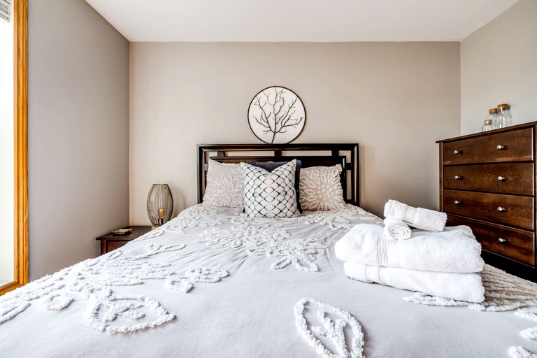 Cottages (Canada, Leamington, Ontario)