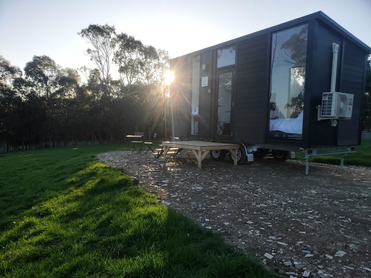 Intimate Tiny House Perfect for Water Activities and Picnics in Victoria, Australia