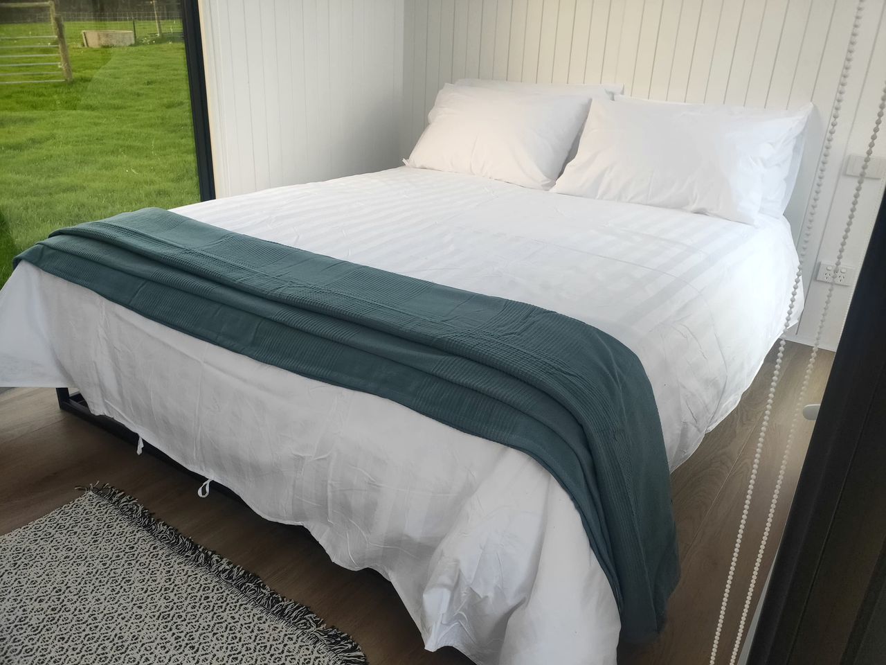 Intimate Tiny House Perfect for Water Activities and Picnics in Victoria, Australia