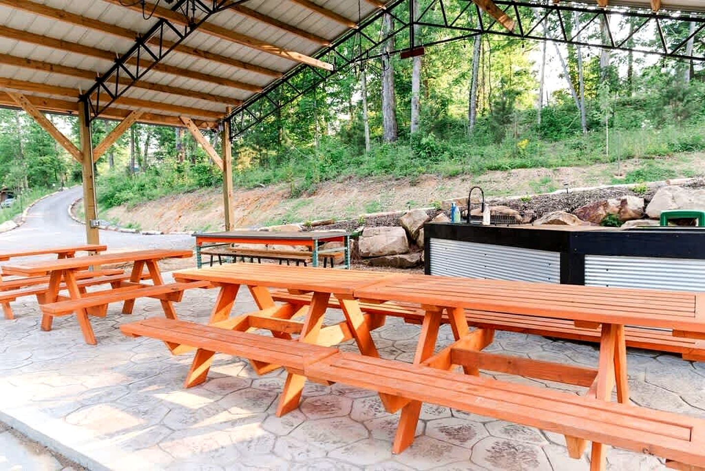 Glorious Glamping Space for Group or Family Gatherings in Tennessee's Beautiful Countryside