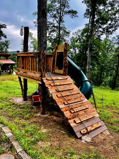 Cabins (United States of America, Chattanooga, Tennessee)