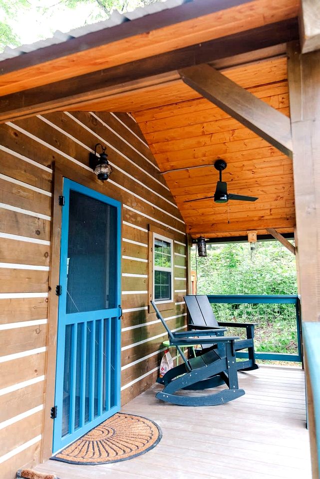 Glorious Glamping Space for Group or Family Gatherings in Tennessee's Beautiful Countryside