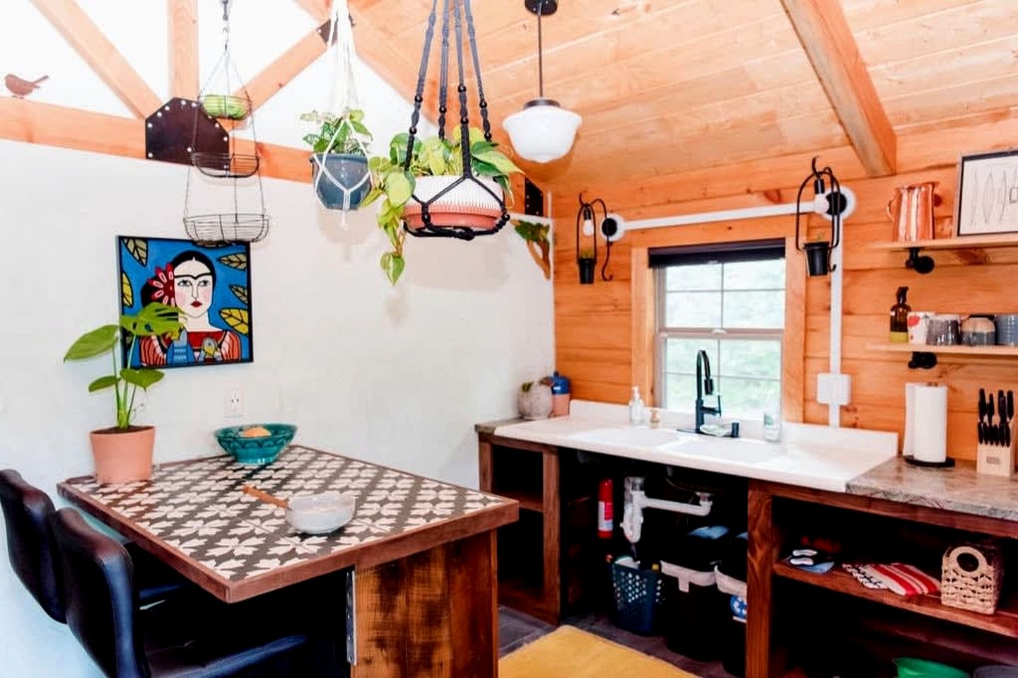 Glorious Glamping Space for Group or Family Gatherings in Tennessee's Beautiful Countryside