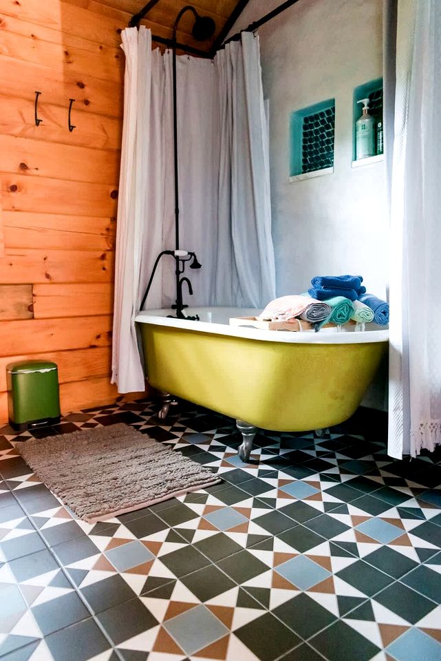 Glorious Glamping Space for Group or Family Gatherings in Tennessee's Beautiful Countryside