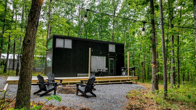 Containers (United States of America, Mentone, Alabama)