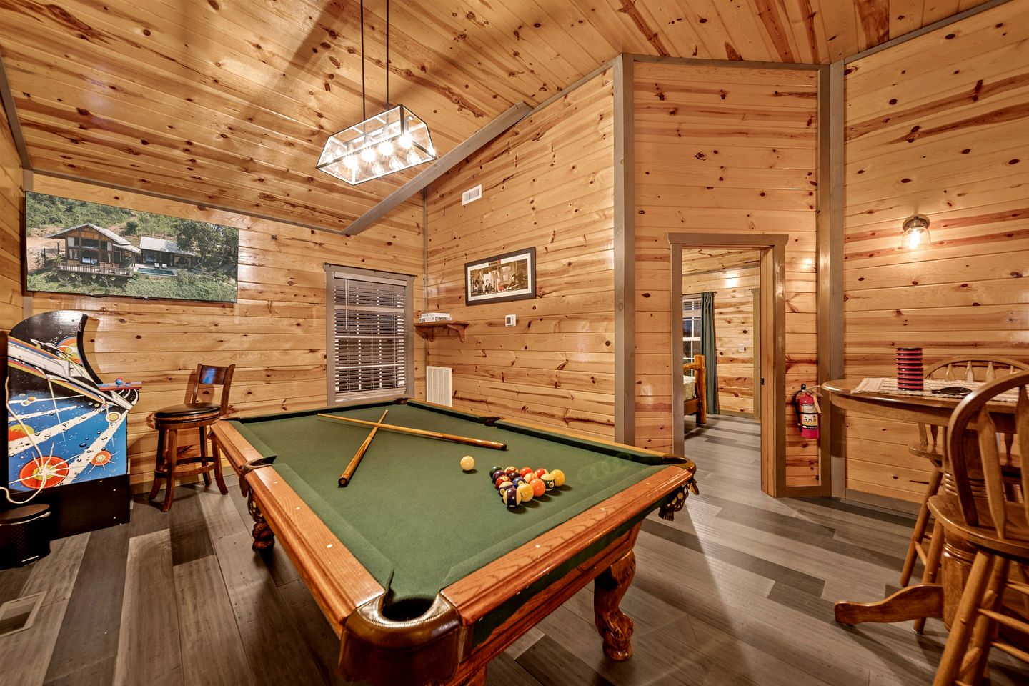 Glorious Wooden Cabin with Swimming Pool in Pigeon Forge, Tennessee