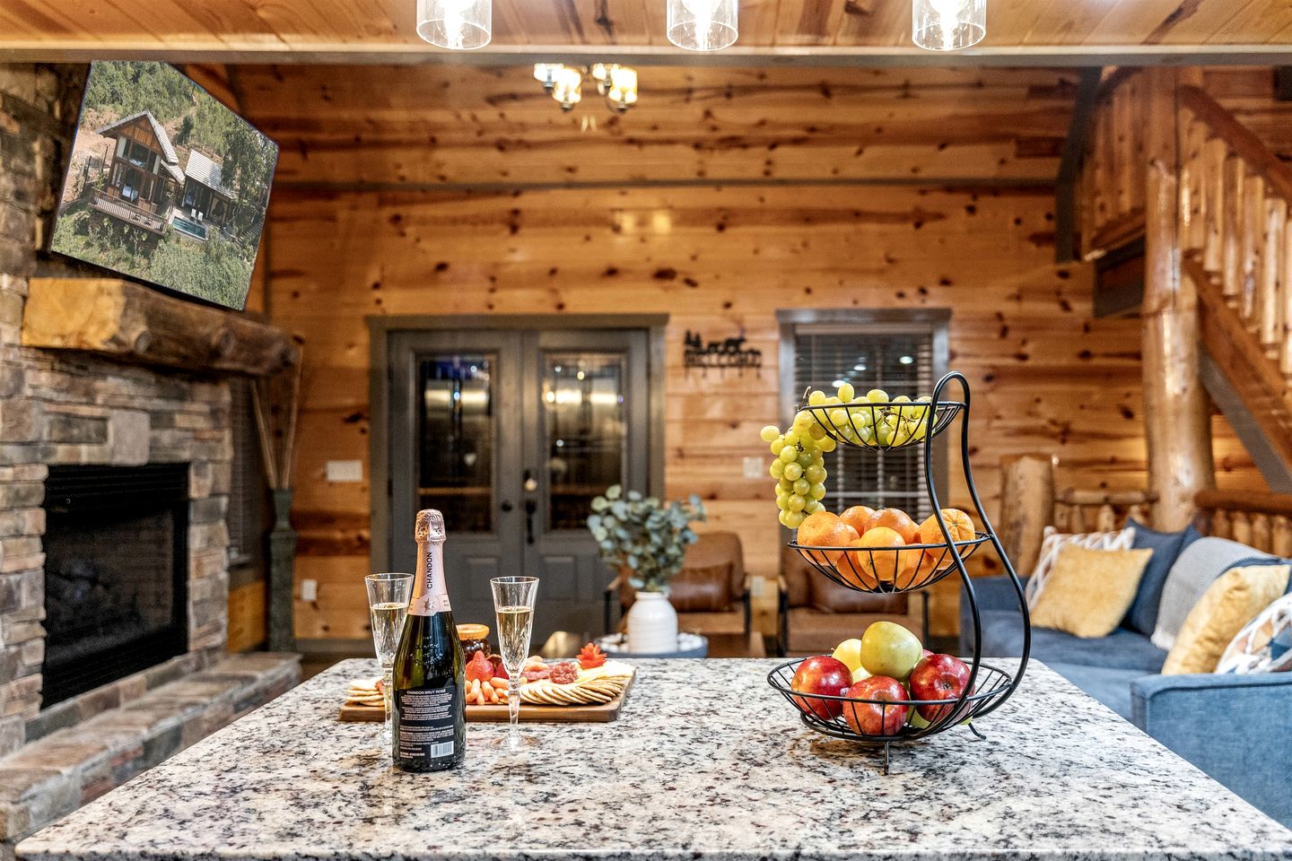 Glorious Wooden Cabin with Swimming Pool in Pigeon Forge, Tennessee