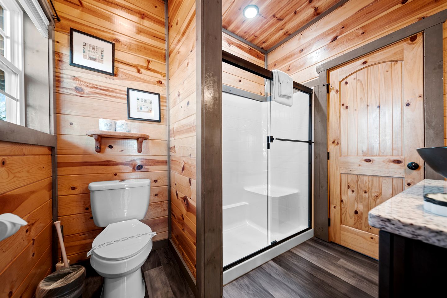 Glorious Wooden Cabin with Swimming Pool in Pigeon Forge, Tennessee