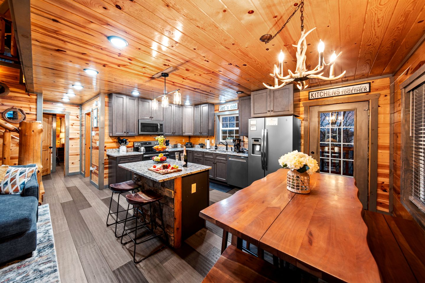 Glorious Wooden Cabin with Swimming Pool in Pigeon Forge, Tennessee