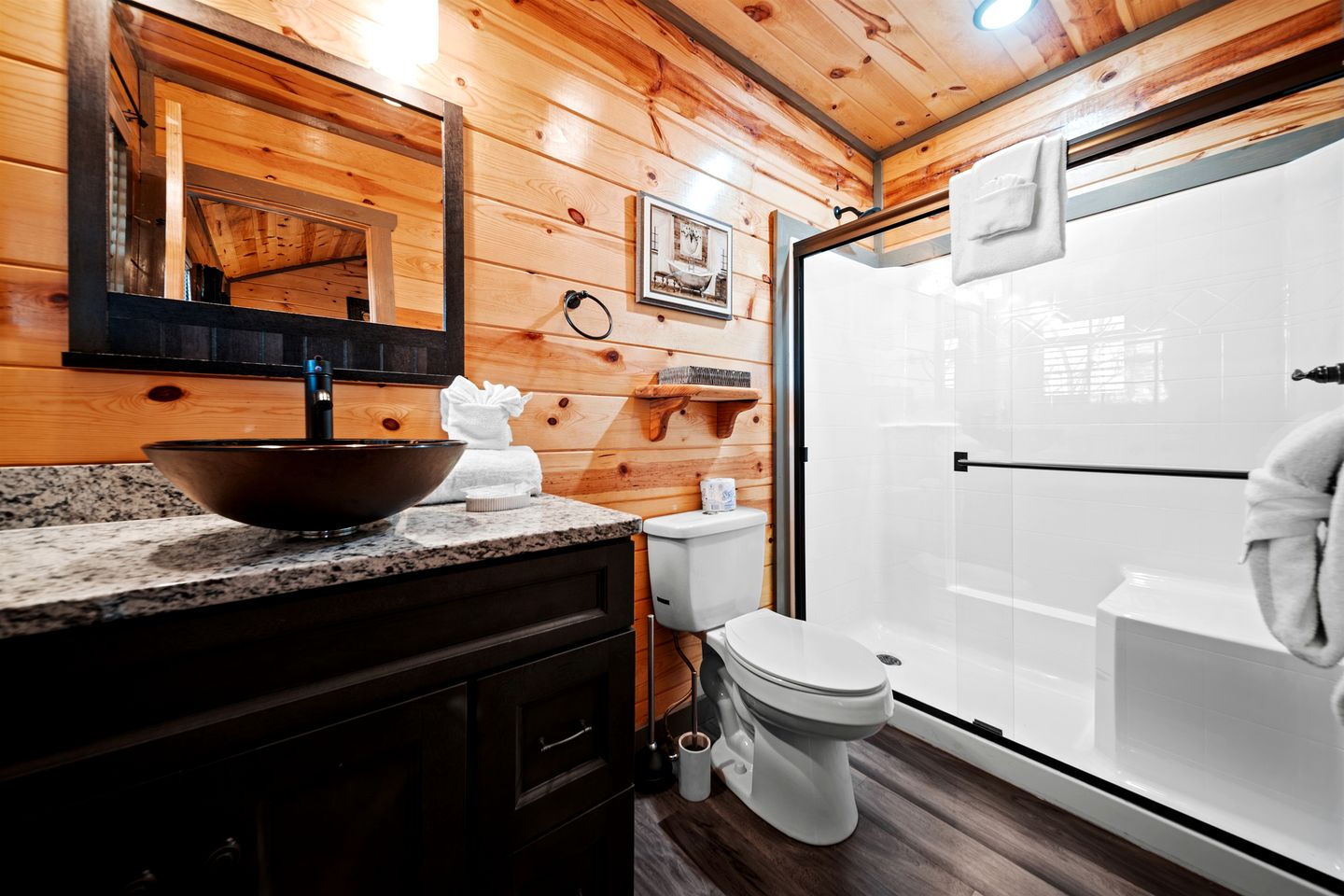 Glorious Wooden Cabin with Swimming Pool in Pigeon Forge, Tennessee