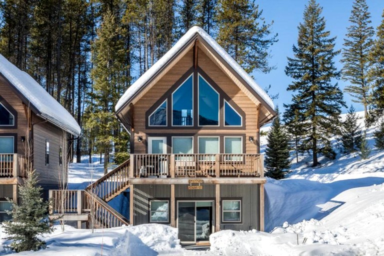 Cabins (United States of America, West Glacier, Montana)