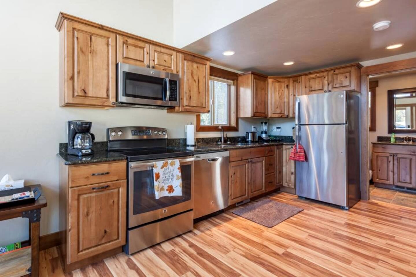 Inviting Vacation Cabin with Mountain Views near Glacier National Park, Montana