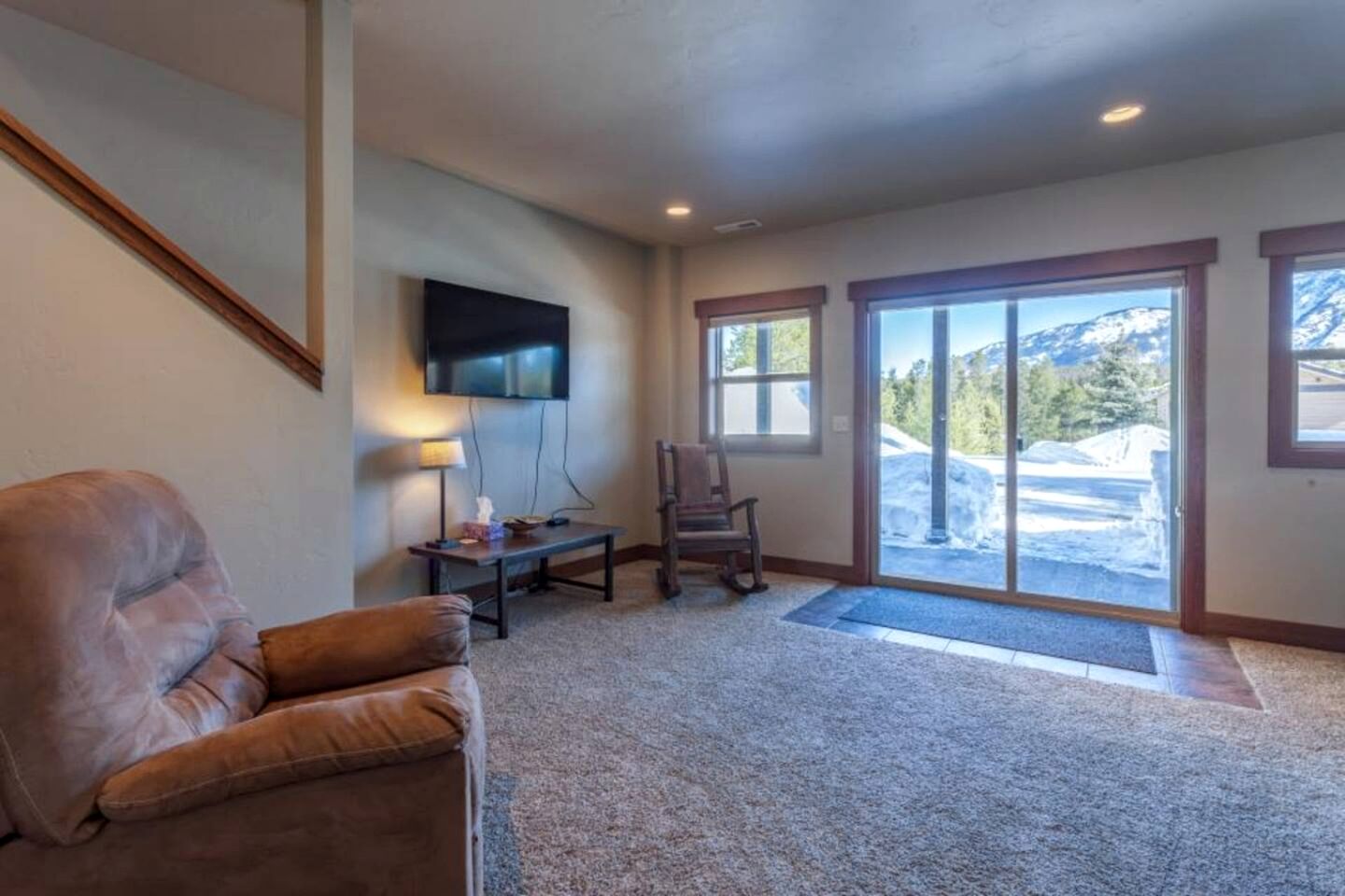 Inviting Vacation Cabin with Mountain Views near Glacier National Park, Montana