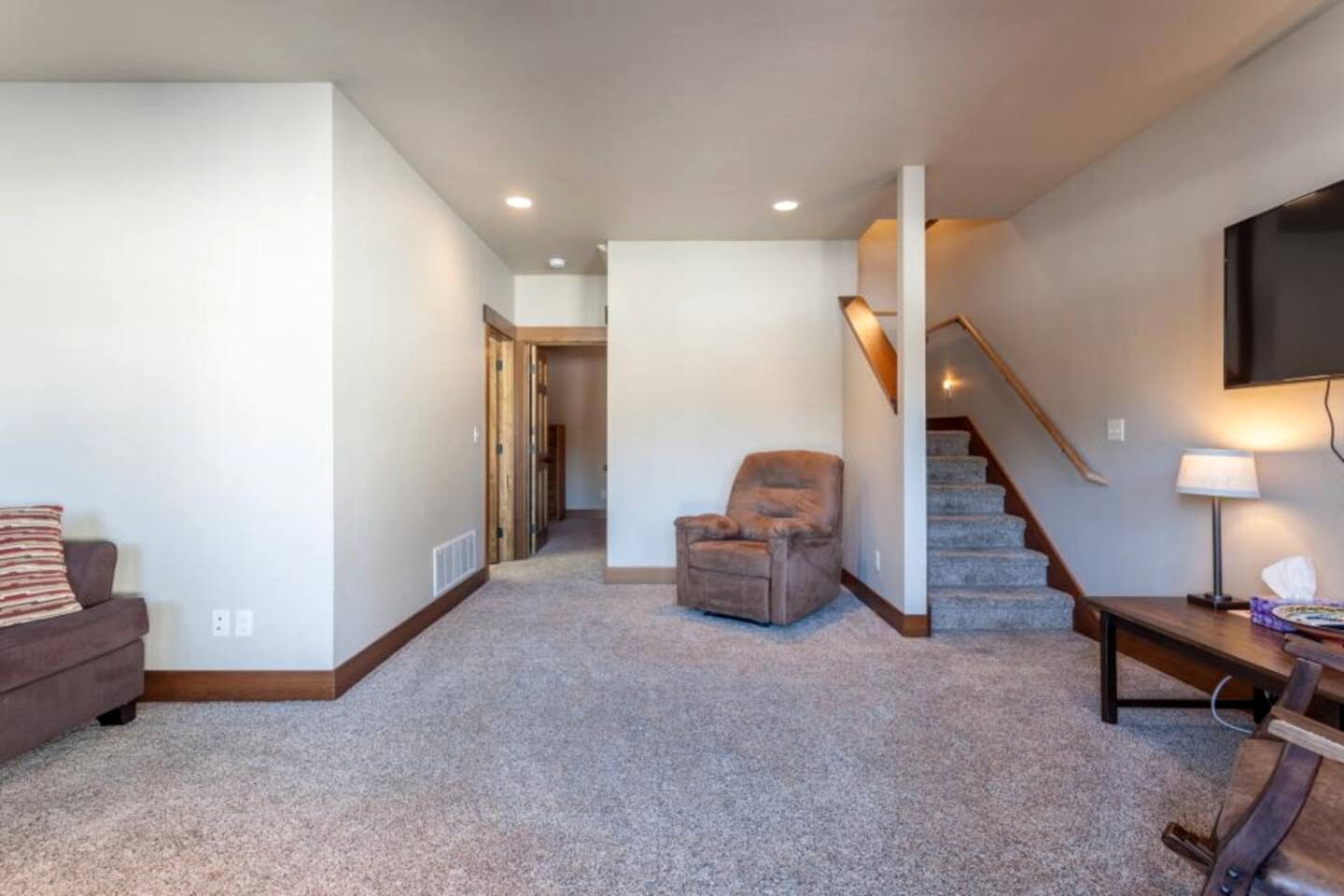 Inviting Vacation Cabin with Mountain Views near Glacier National Park, Montana