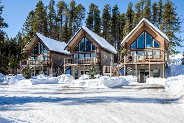 Cabins (United States of America, West Glacier, Montana)