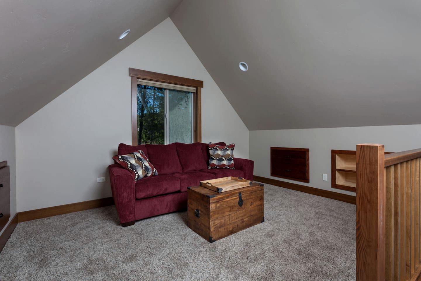 Inviting Vacation Cabin with Mountain Views near Glacier National Park, Montana