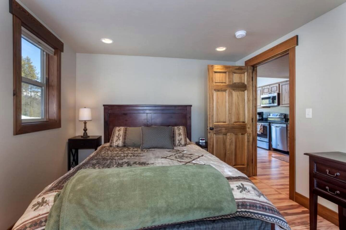 Inviting Vacation Cabin with Mountain Views near Glacier National Park, Montana