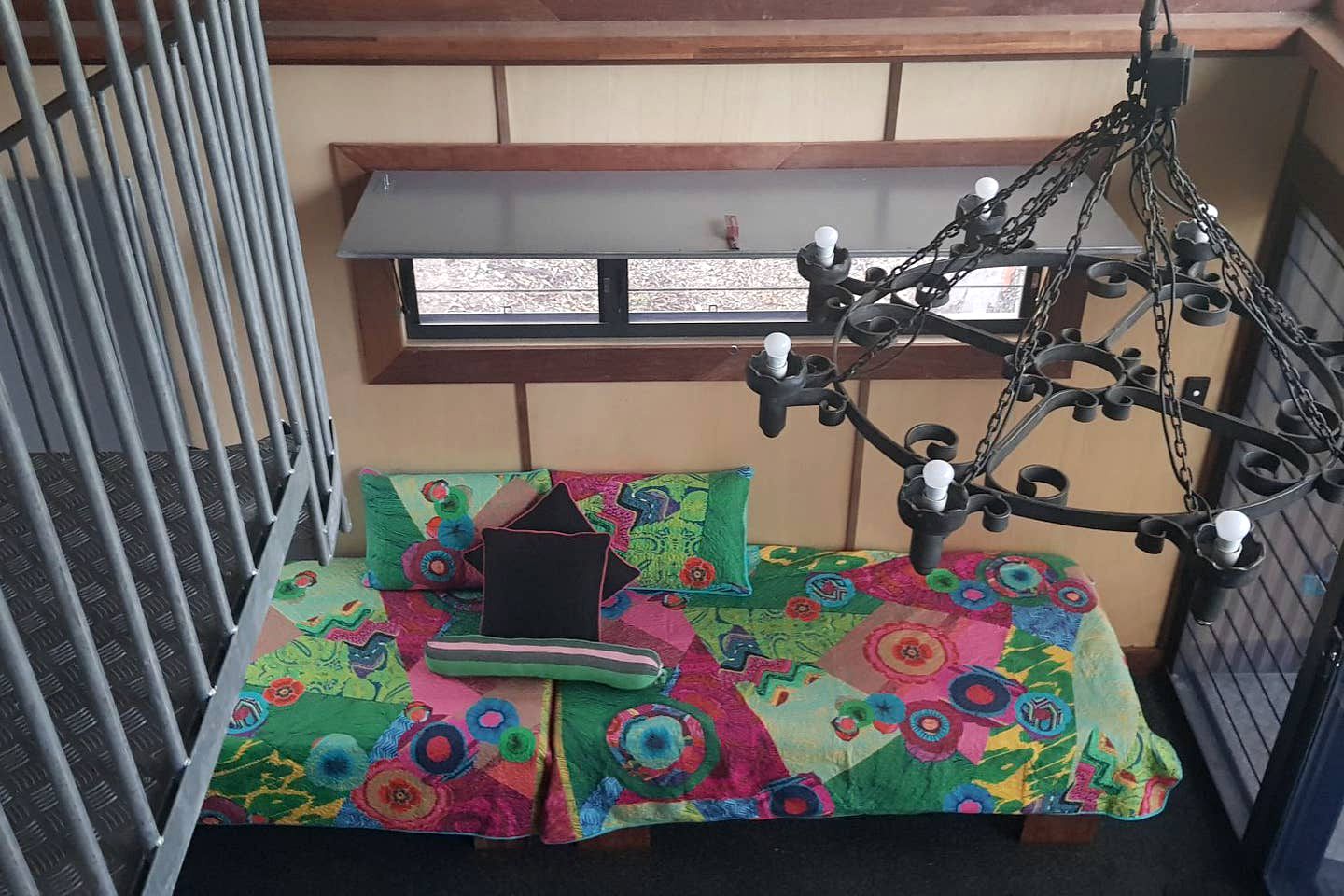 Stunning Tree House with Pool Access Ideal for Luxury Holiday Accommodation, Gold Coast