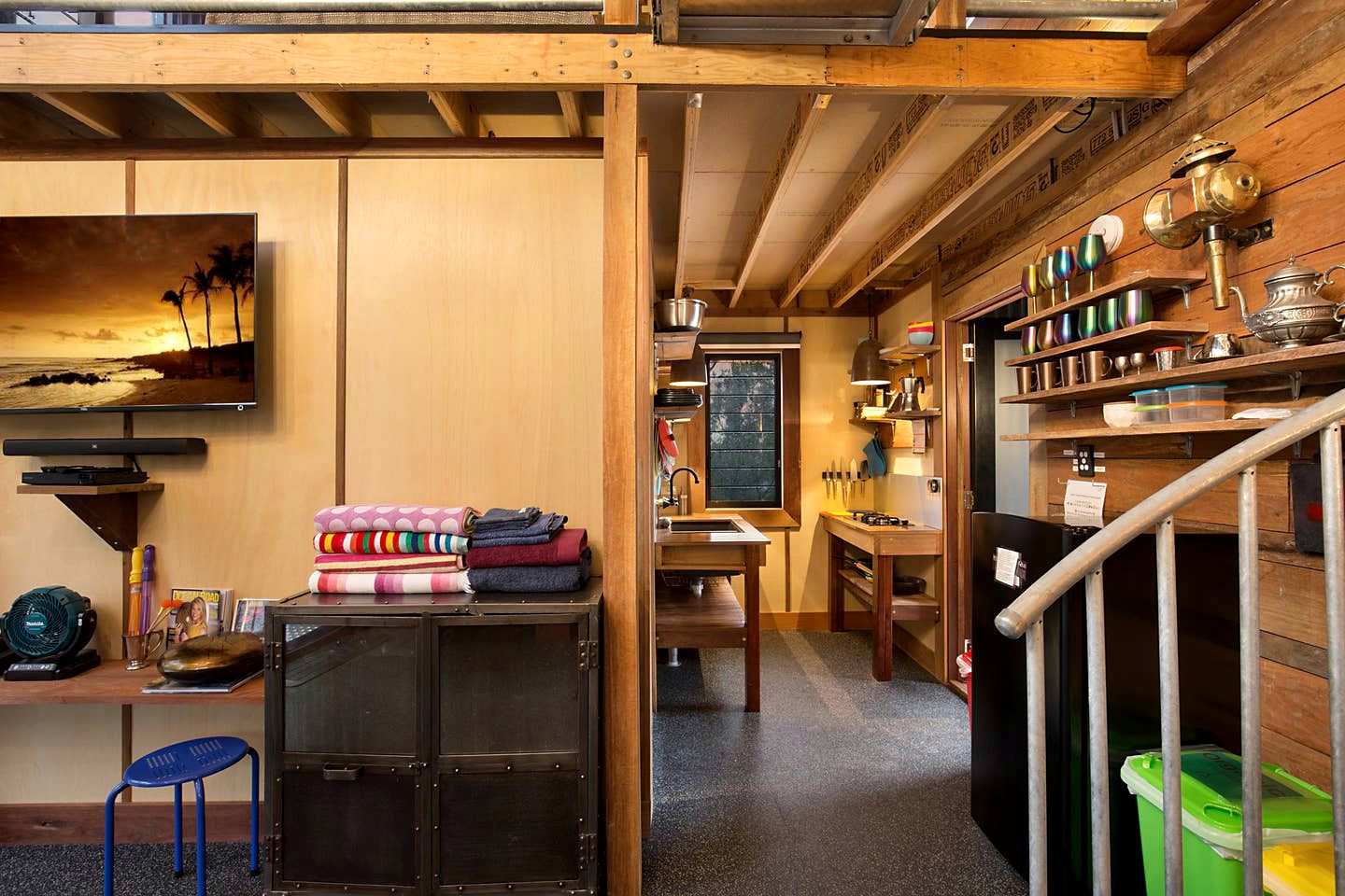 Stunning Tree House with Pool Access Ideal for Luxury Holiday Accommodation, Gold Coast